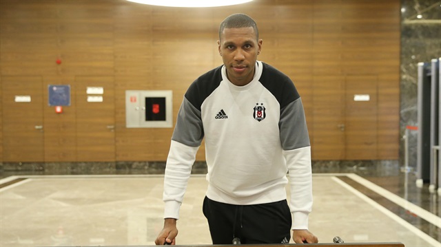 Marcelo sağlık kontrolü için Lyon'a gidiyor