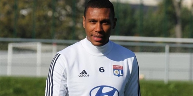 Marcelo'ya Lyon'da lakap taktılar