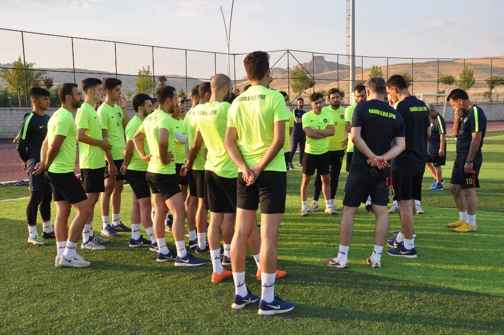 Mardin Büyükşehir Başakspor yeni sezon hazırlıklarına başladı 