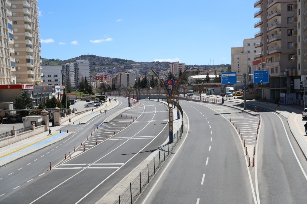 Mardin kurallara uydu, cadde ve sokaklar boş kaldı 