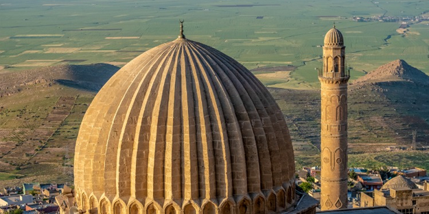 Mardin'de bayram namazı sevinç ve esenlikle kılındı