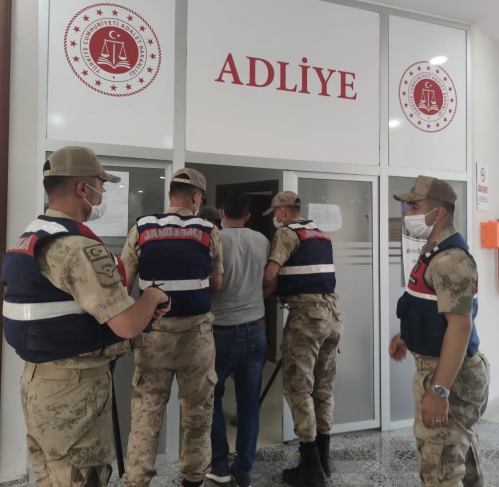 Mardin’de cinayet zanlısı sahte kimlikle bayramlaşırken yakalandı 