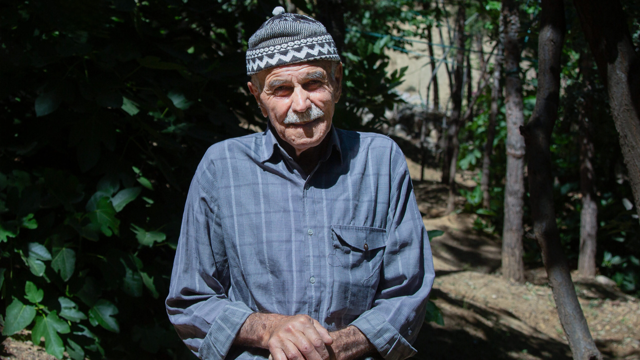 Mardin'de diktiği ağaçlarla çöplüğü ormana çeviren Şeyhmus amcaya ödül