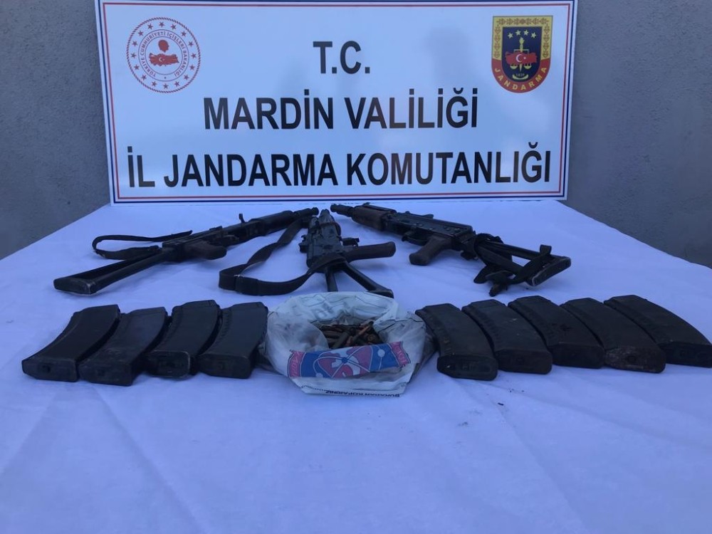 Mardin’de etkisiz hale getirilen teröristlere ait mühimmat ele geçirildi 