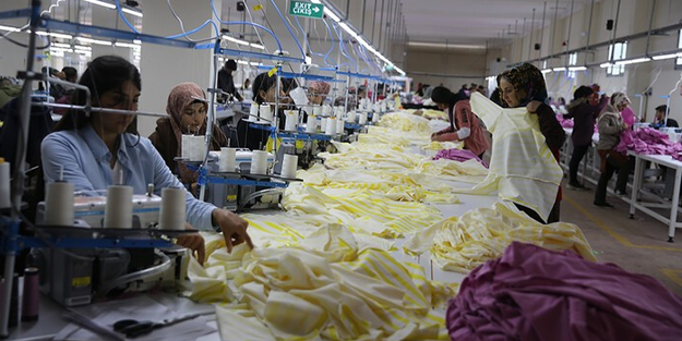 Mardin'de gençlere istihdam sağlayacak 11 fabrikadan biri açıldı