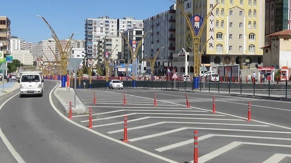 Mardin’de kısıtlama kalktı vatandaşlar sokağa çıktı 