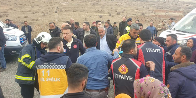 Mardin'de öğrenci servisi devrildi! 14 yaralı