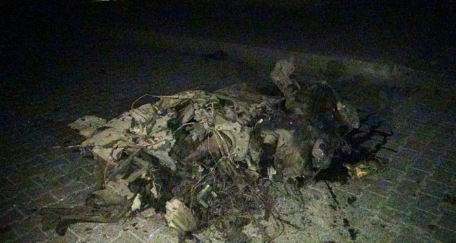 Bomba yüklü araç infilak etti