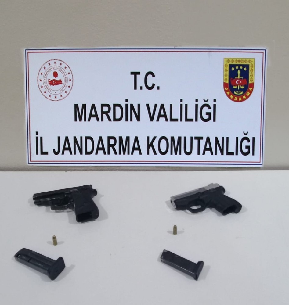 Mardin’de silah kaçakçısı suçüstü yakalandı 