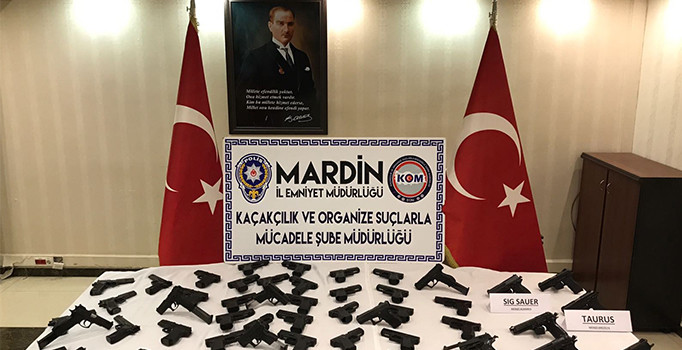 Mardin'de suikast silahları ele geçirildi