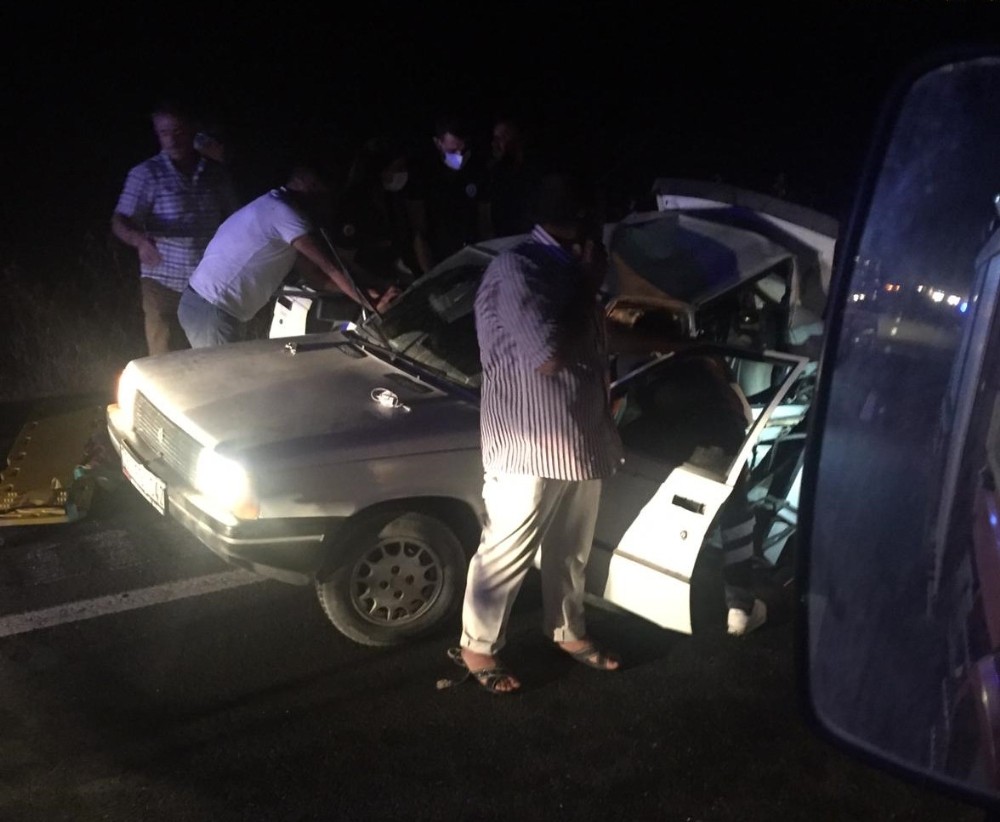 Mardin’de tır otomobile çarptı: 5 yaralı 