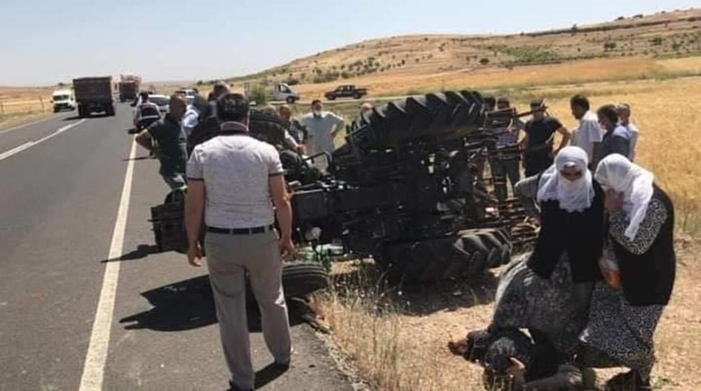 Mardin’de traktör yan yattı: 5 yaralı 