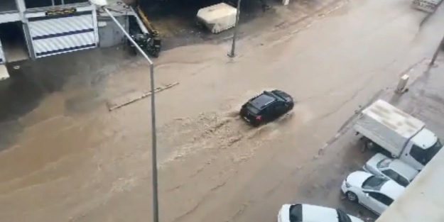 Mardin'de yollar göle döndü