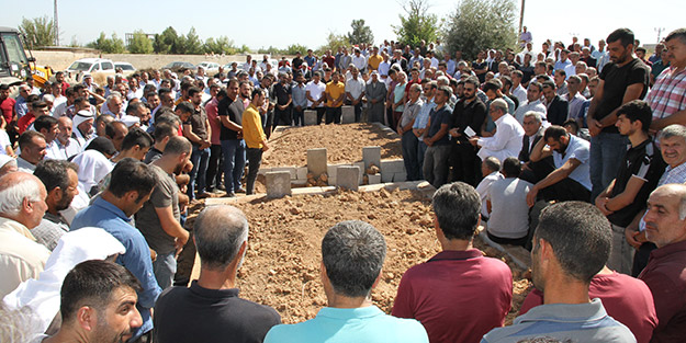 Mardin'de yürek yakan olay! 4 kardeş yan yana toprağa verildi