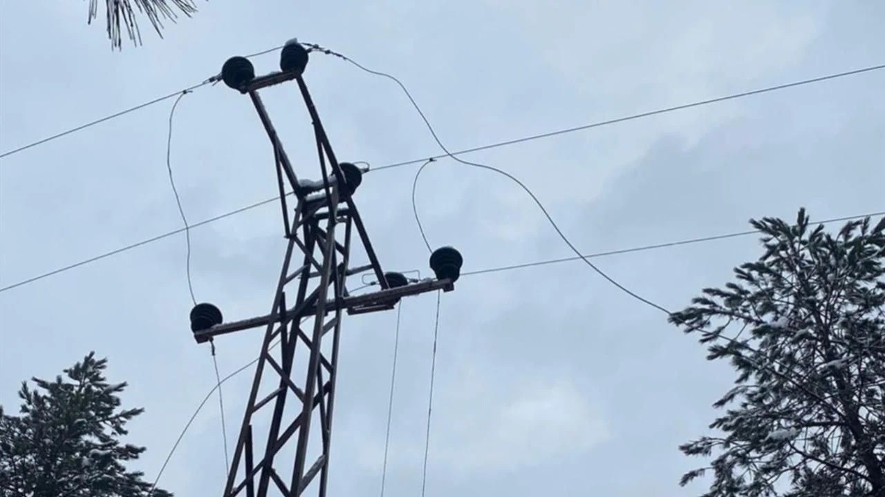 Mardin'de yürekleri yakan olay! Elektrik akımına kapılan işçi hayatını kaybetti