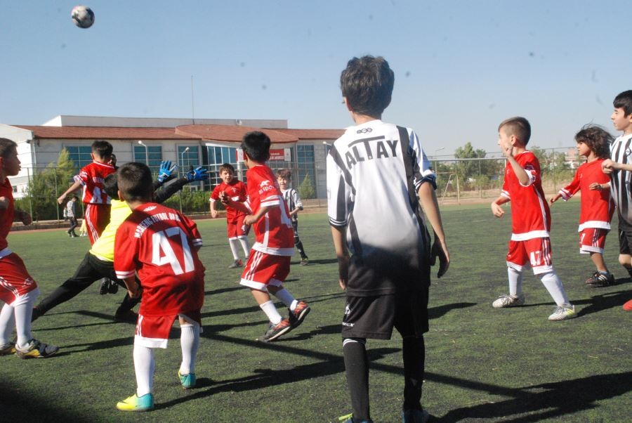 Mardin’deki futbol okulları arasında kardeşlik turnuvası düzenlendi 