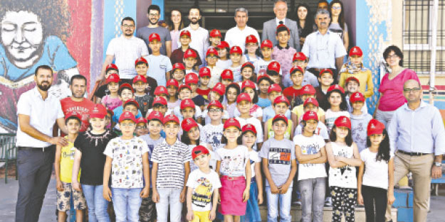 Mardinli çocukları sevindirdi