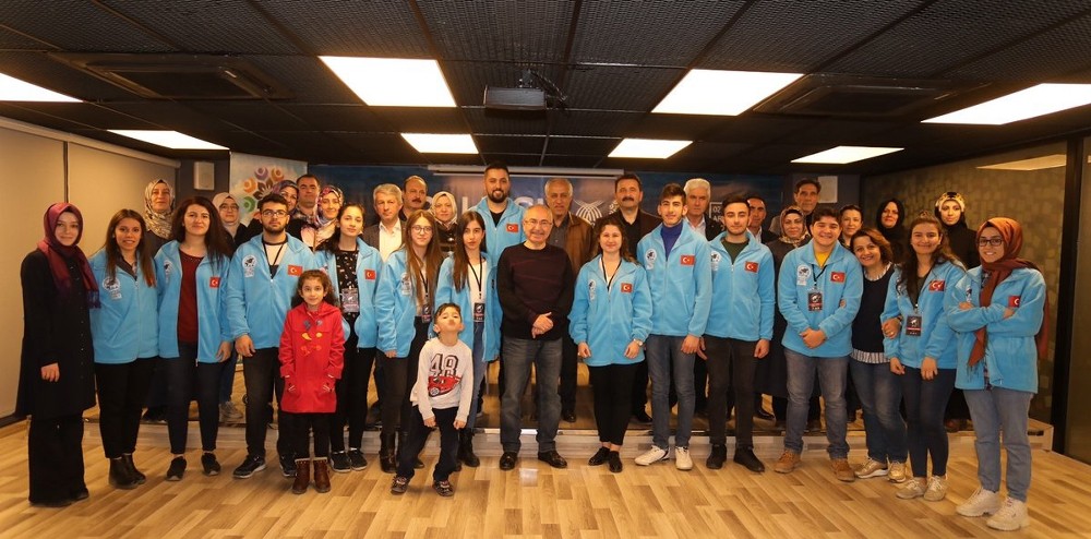 Mardinli öğrenciler Çin’e gönderildi 