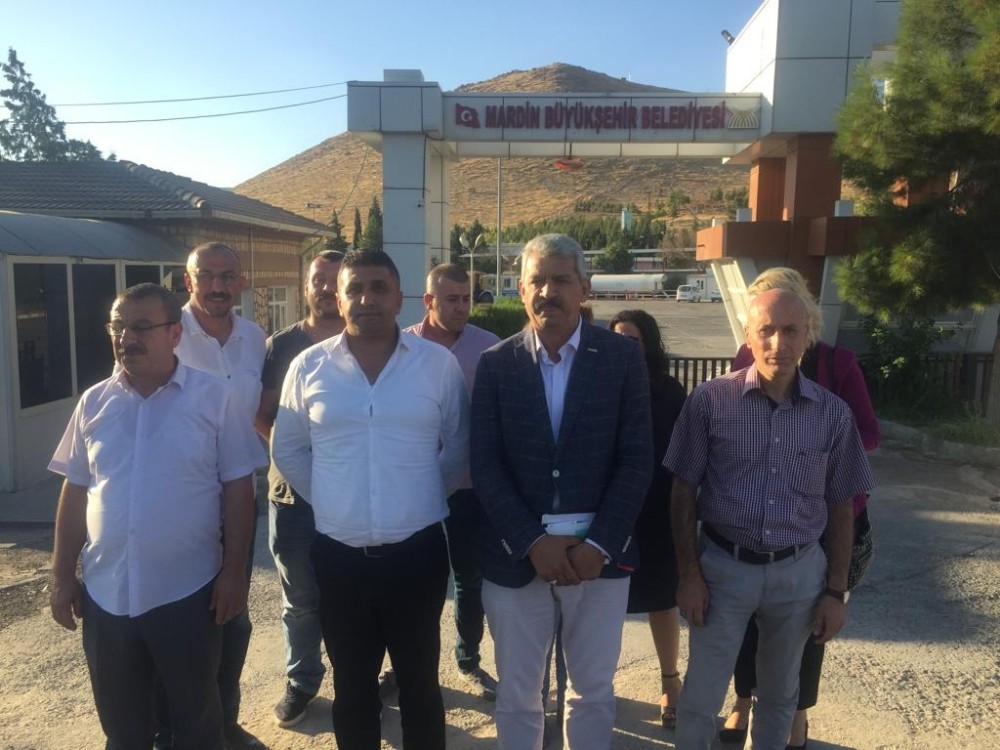 Mardinli şehit yakını ve emekçilerin yüzü kayyumla güldü 