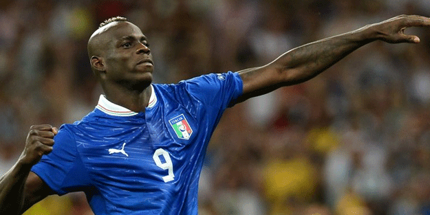 Süper Lig'in yeni ekibi Balotelli'yi İstanbul'a getirdi