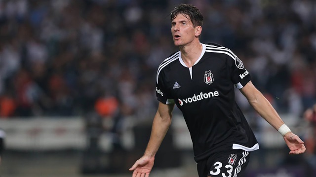 Mario Gomez transfer kararını duyurdu