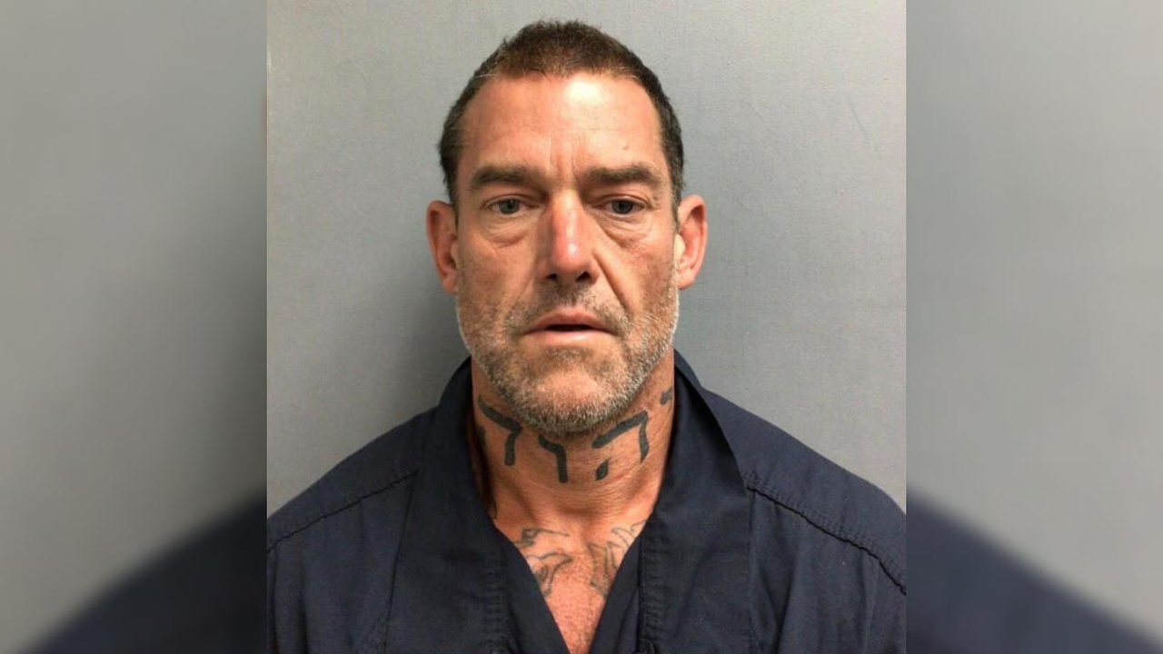 Marjinal siyonist, rahibi çarmıha gererek öldürdü!