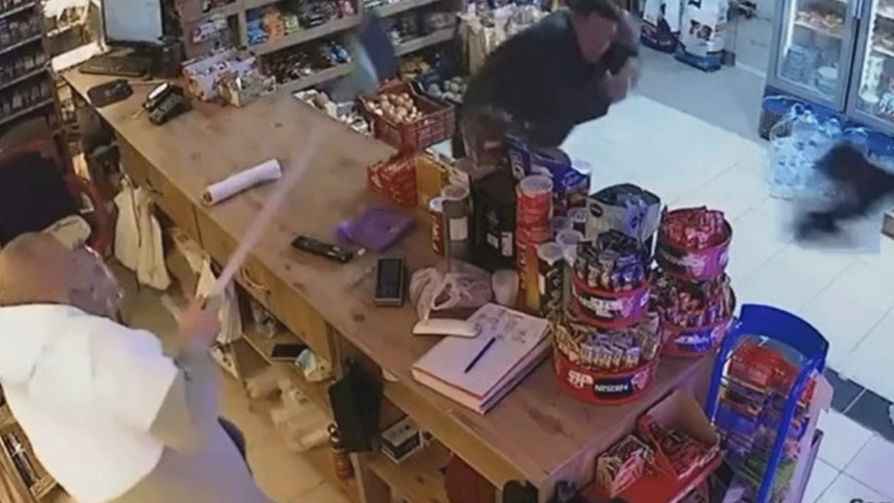 Markete dalan tavuk ortalığı birbirine kattı!