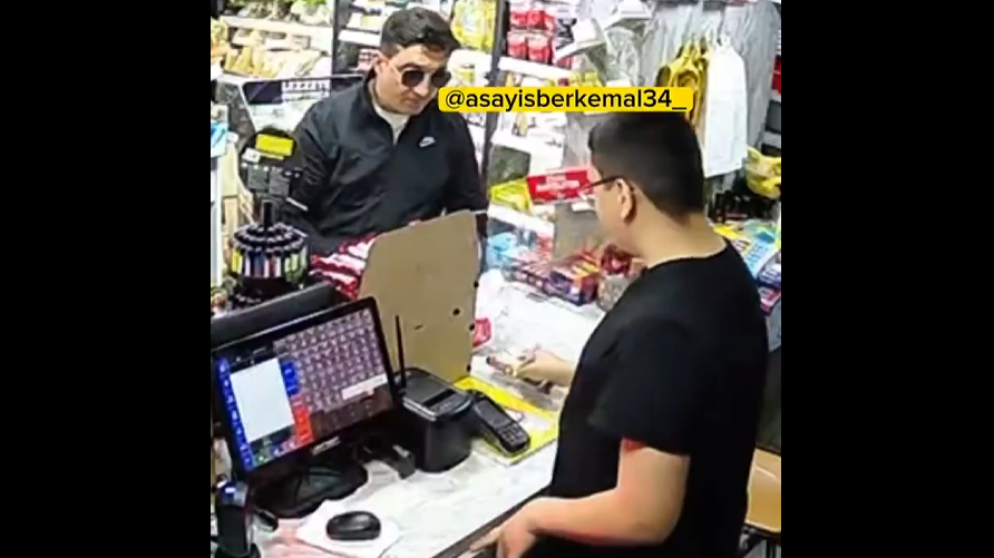 Marketin ortasında akıl almaz üçkağıt! 5 TL verip 250 TL aldı