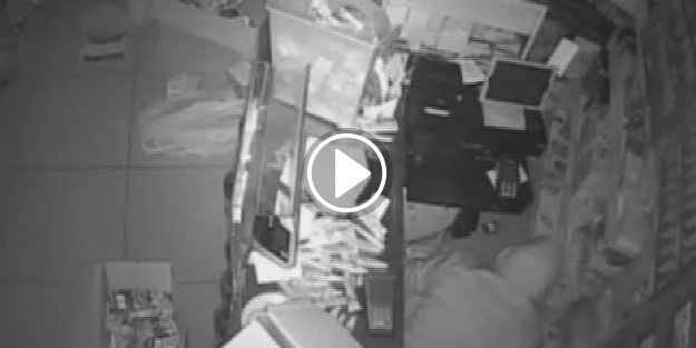 Market sahibini kovalayıp soyguna devam ettiler