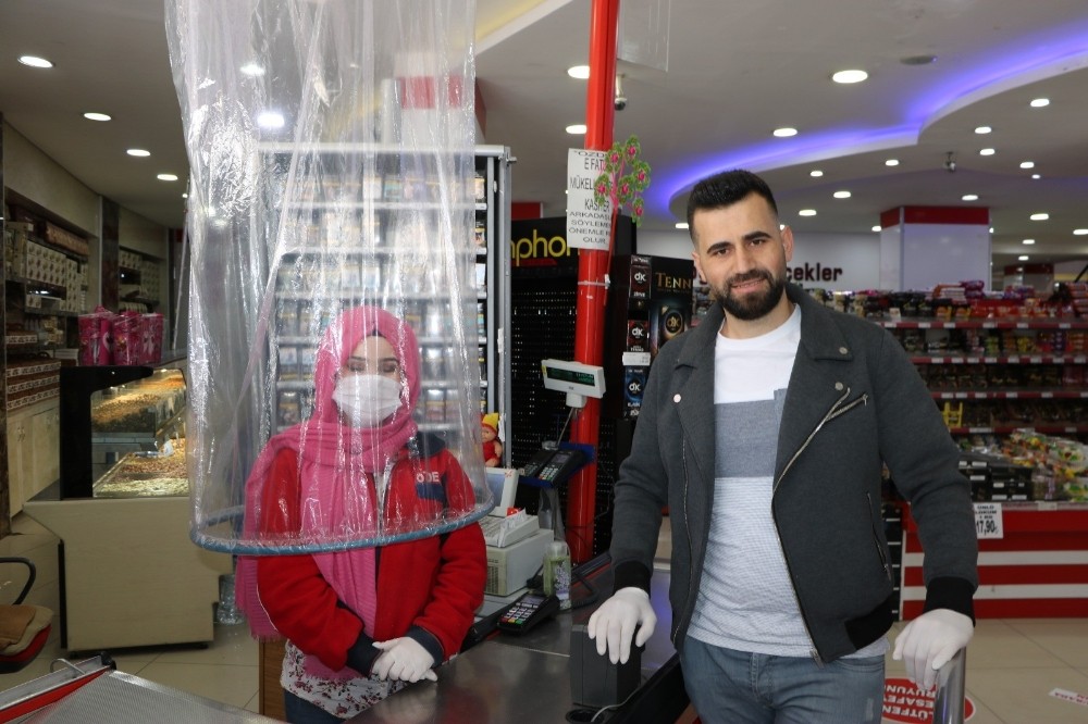 Markette poşetli korona virüs önlemi 