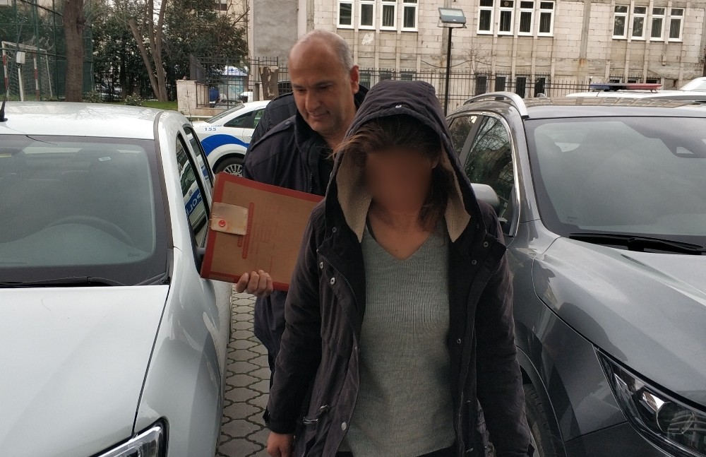 Marketten cüzdan hırsızlığına gözaltı 