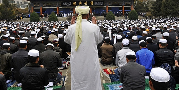 Marksist Çin, İslam’ın önüne geçemiyor