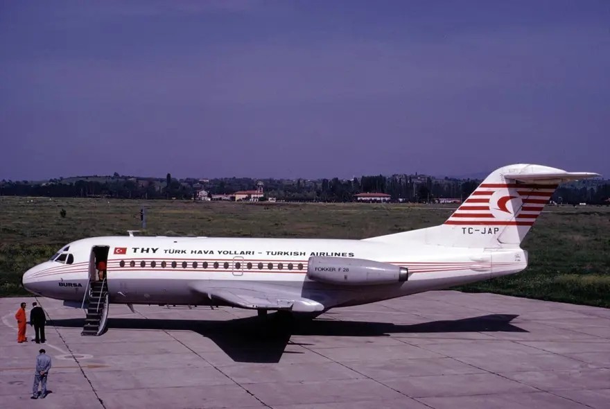 Marmara Denizi'nde 50 yıllık gizem aralanıyor: Düşen uçağın yeni parçaları görüntülendi