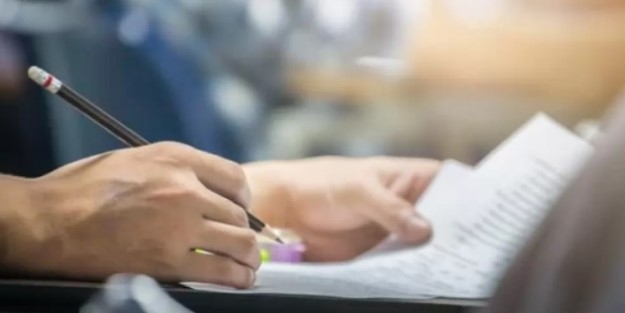 Marmara Üniversitesi'nin sınavında skandal! 'Tayyip'e sor'