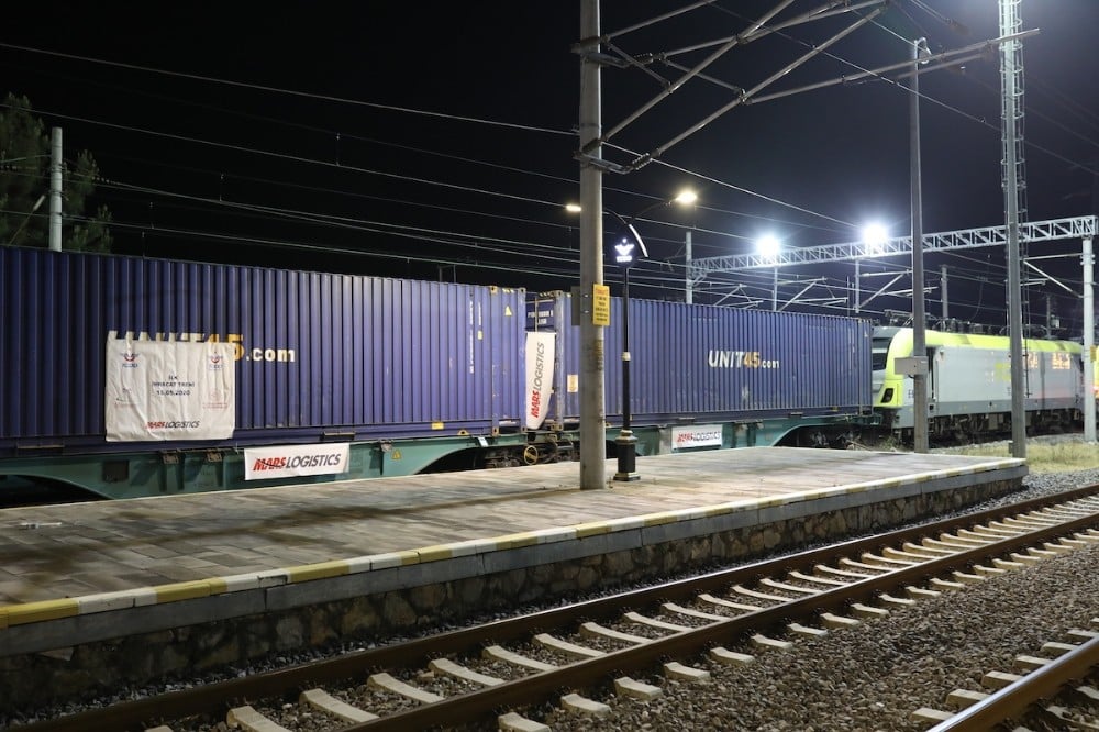 Marmaray hattı ile ilk ihracat treni Almanya’ya ulaştı 