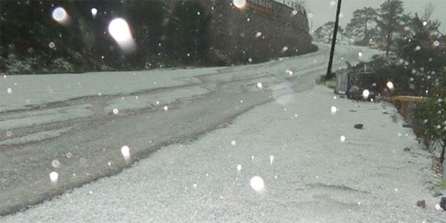 Marmaris beyaza büründü