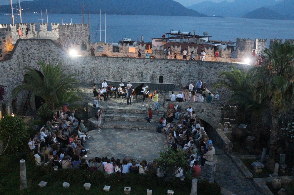 Marmaris Kalesi’nde konser 