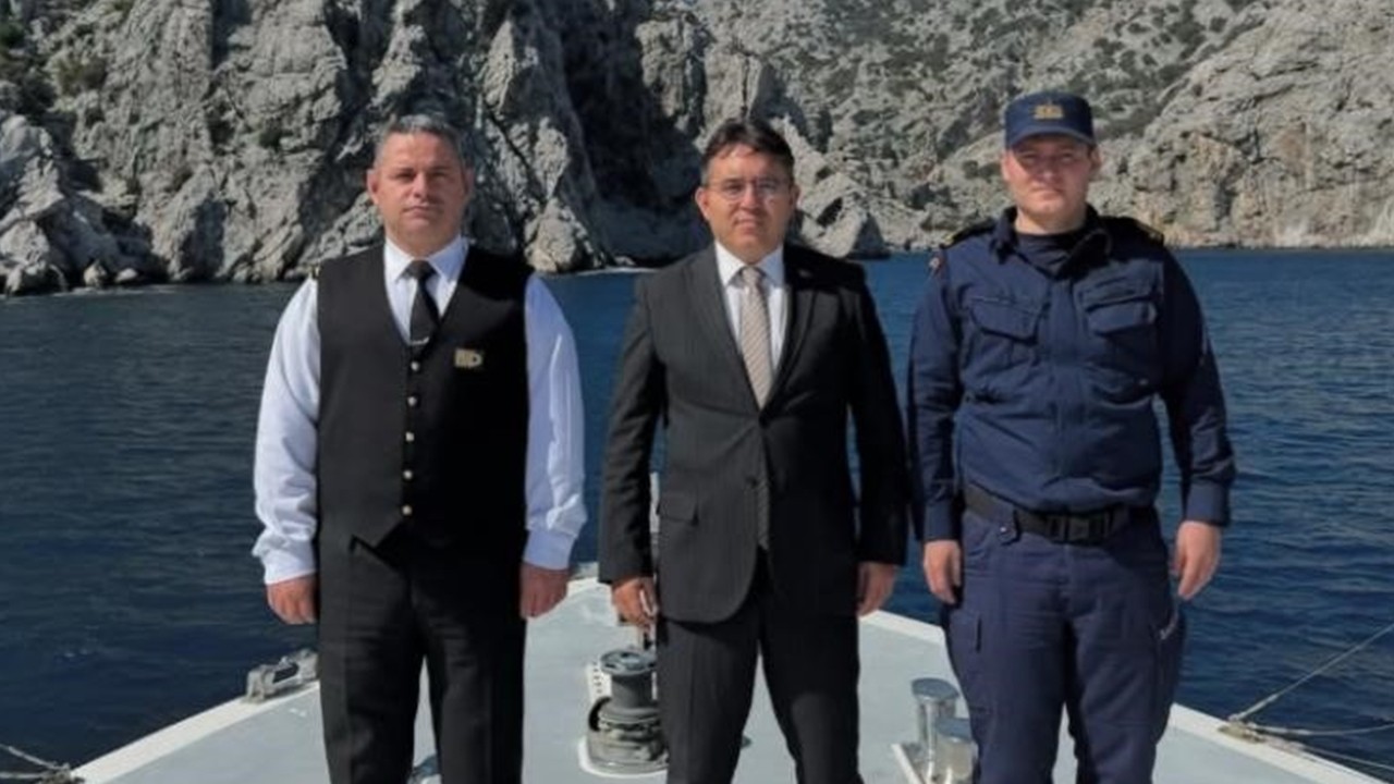 Marmaris Kaymakamı Kaya, düzensiz göçle mücadele için sahil güvenlik ekipleriyle denetime çıktı