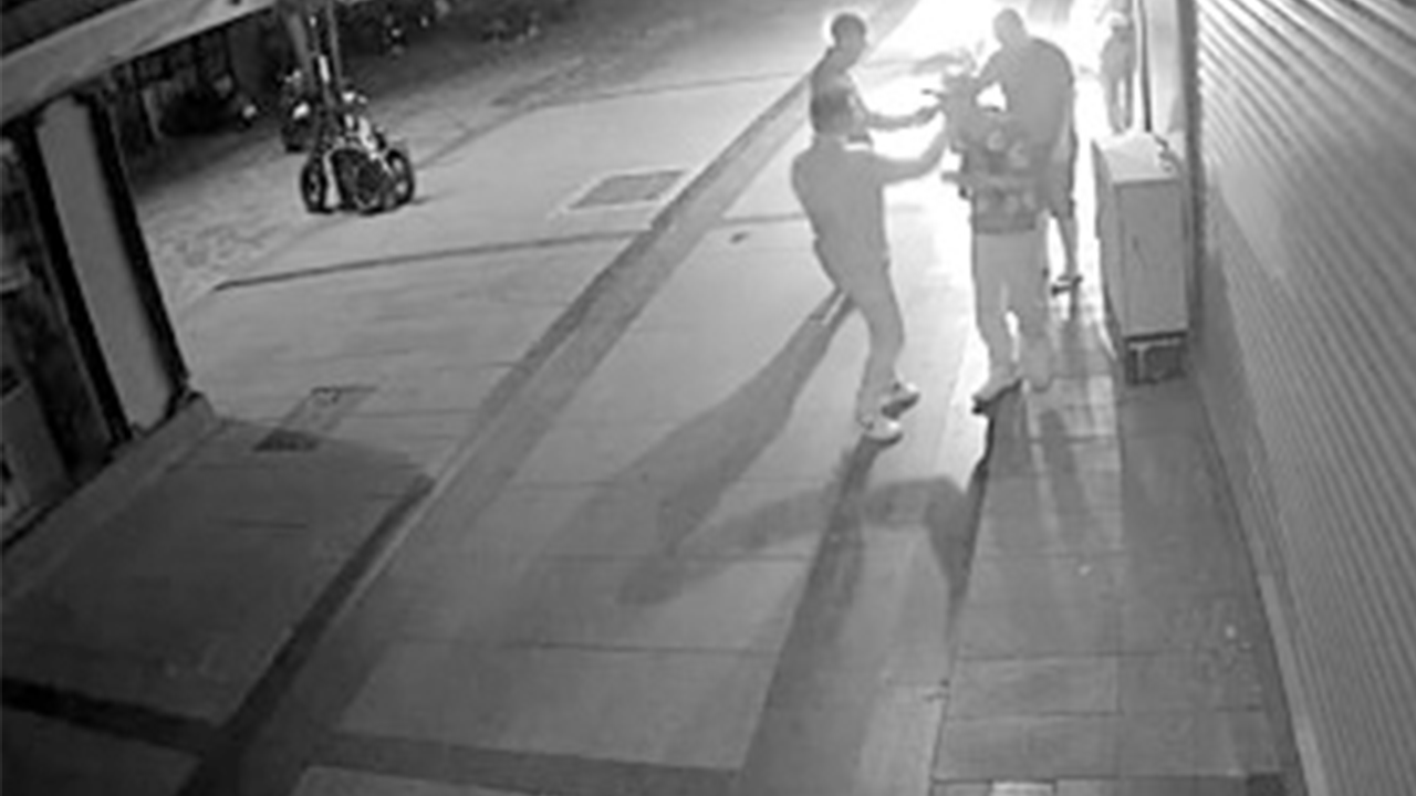 Marmaris'te 2 turistin gasp edildiği anlar kamerada!