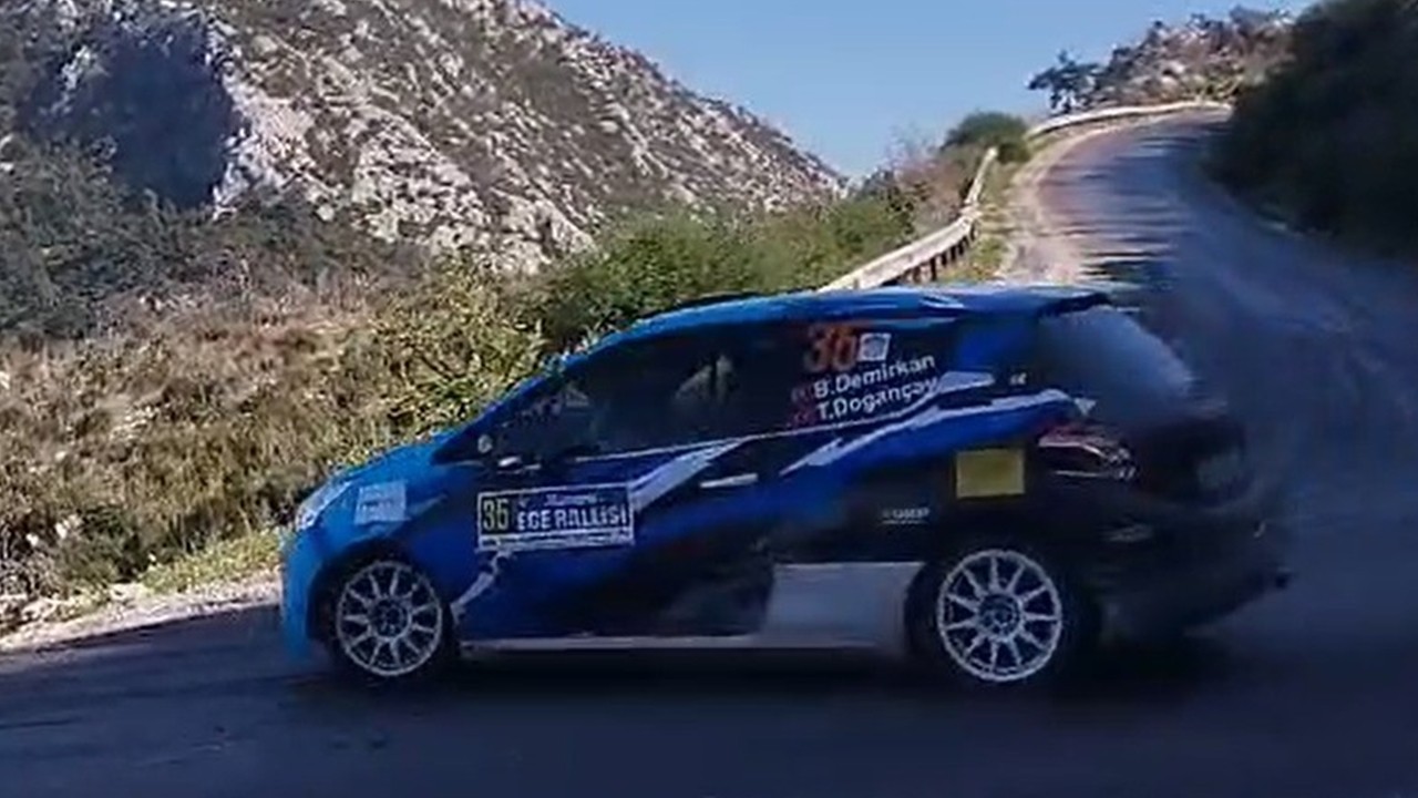 Marmaris’te Ege Rallisi’ni takip eden gençlerin tezahüratları güldürdü