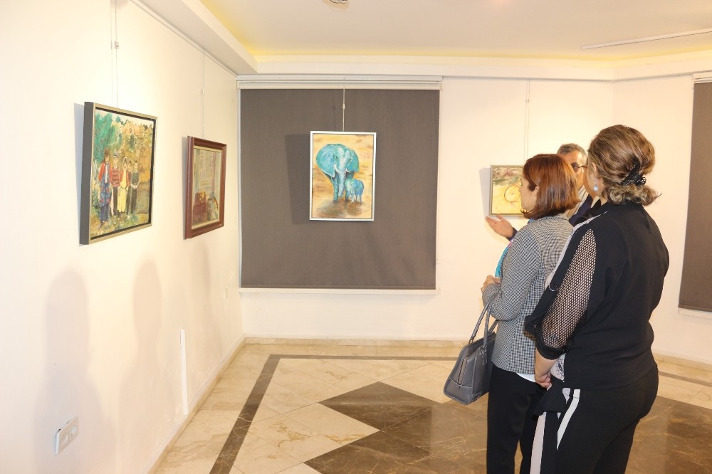 Marmaris’te ‘Geçmişin Gölgesi’ resim sergisi açıldı 