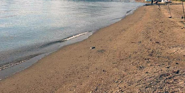 Marmaris'te korkutan görüntü! Adacık oluştu