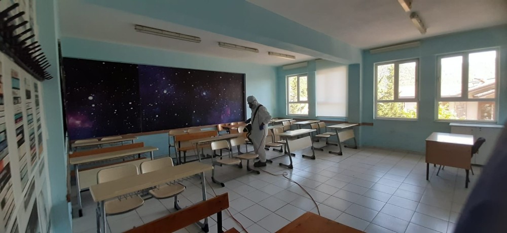 Marmaris’te okullar sınav öncesi dezenfekte edildi 
