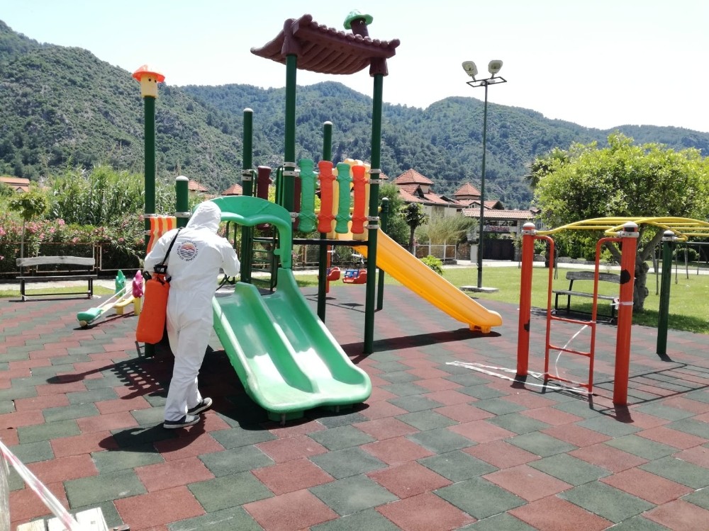 Marmaris’te parklar çocukları bekliyor 