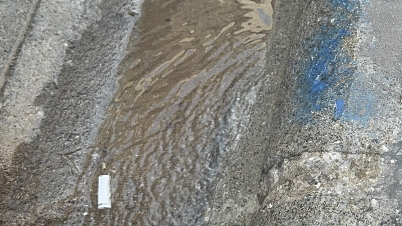 Marmaris’te patlayan su borusu 5 gündür onarılmadı