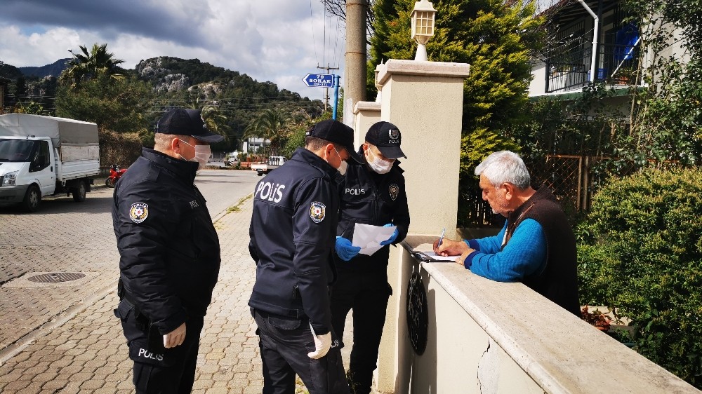 Marmaris’te sokağa çıkamayanların talepleri anında karşılanıyor 