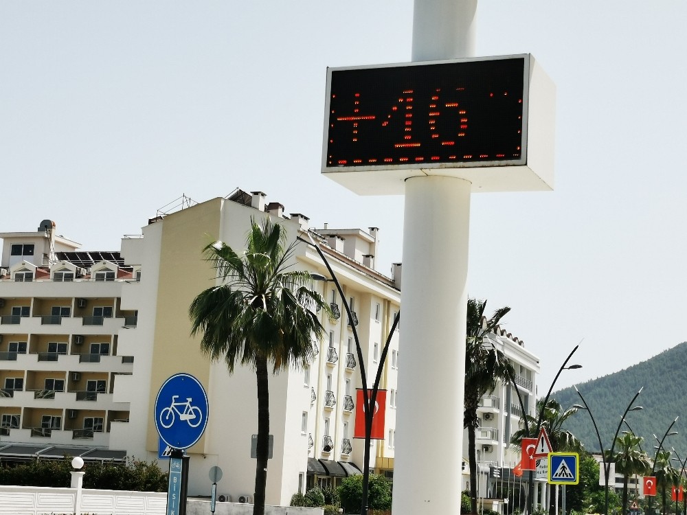 Marmaris’te termometreler 46 dereceyi gösterdi 