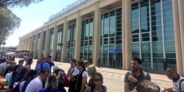 Marsilya havalimanı boşaltılıyor