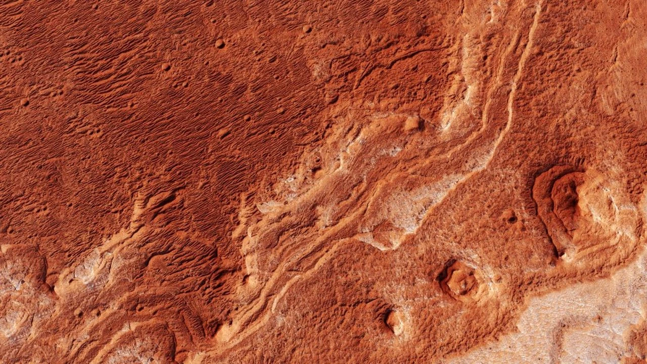 Mars'ta gizemli keşif!