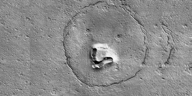 Mars'ta keşfedildi: Astronomları bile şaşırtan canlı izleri